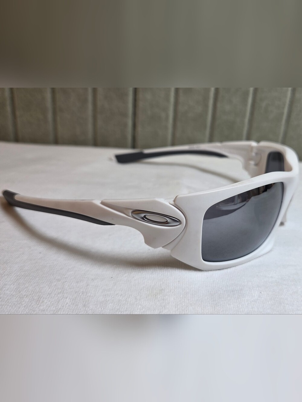 Oakley Scalpel White  Sunglasses with Gray Lenses